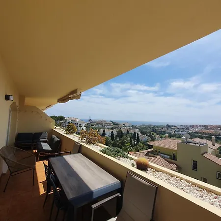 Apartment Fantastic With Stunning Sea & Golf Views Sitio de Calahonda